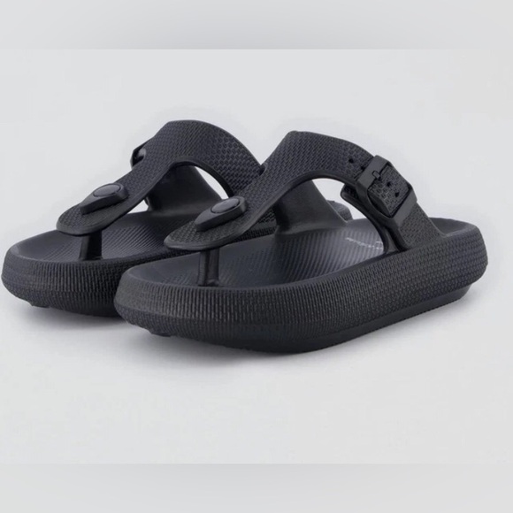 Cushionaire Shoes - Cushionaire Black Slide Sandals NWT